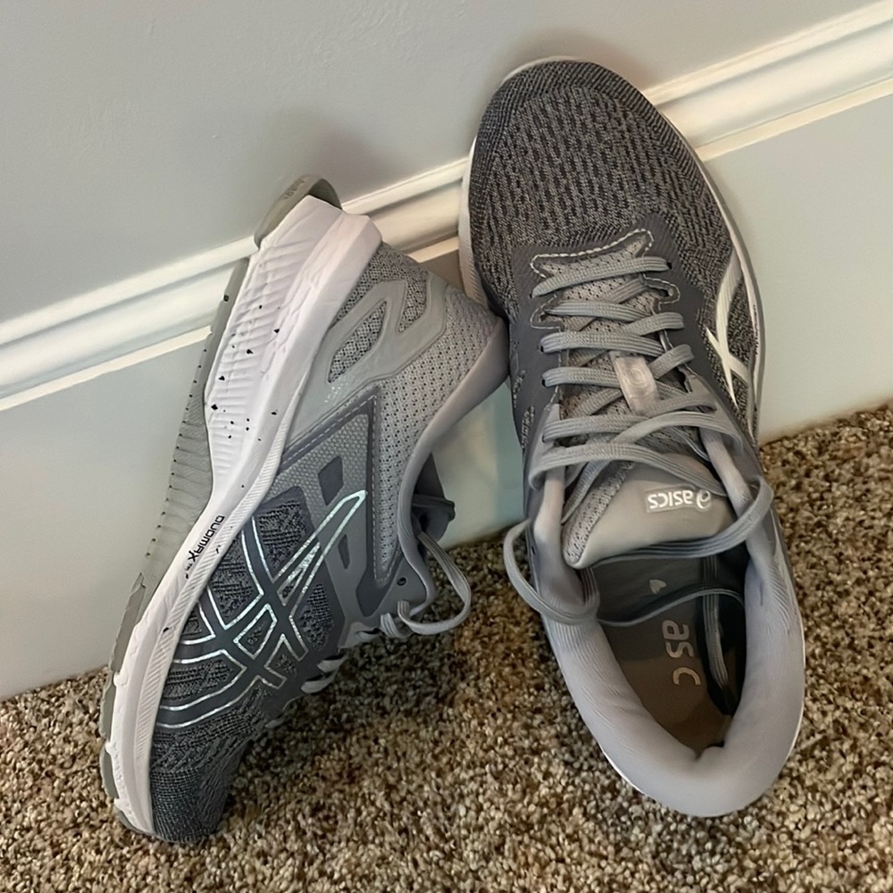 Comfortable, cute womens asics sneakers